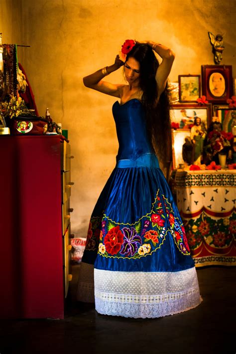 crossdresser mexicano|Intimate Portraits of Mexico’s Third.